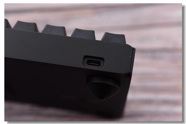 逼格满满—iQunix F96侧刻键盘之拆解评测