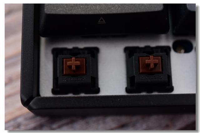 逼格满满—iQunix F96侧刻键盘之拆解评测