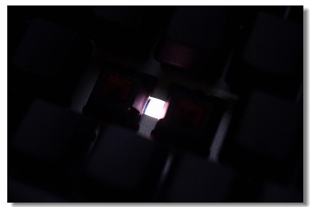 逼格满满—iQunix F96侧刻键盘之拆解评测