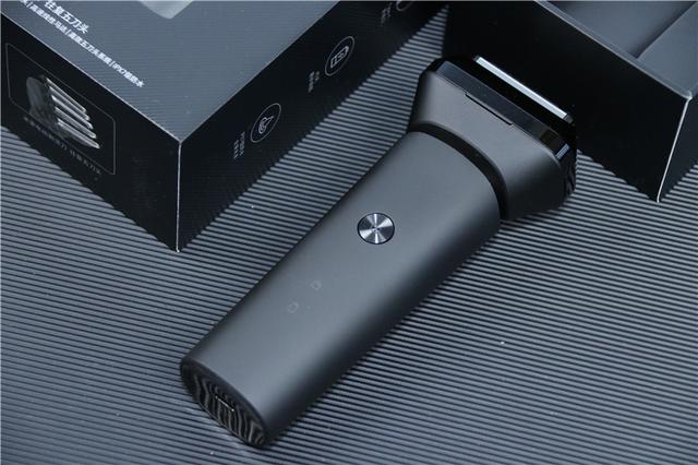 小米首款高端剃须刀！售价499元，功能完胜博朗飞利浦