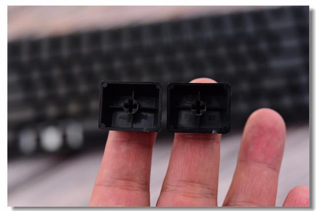 逼格满满—iQunix F96侧刻键盘之拆解评测