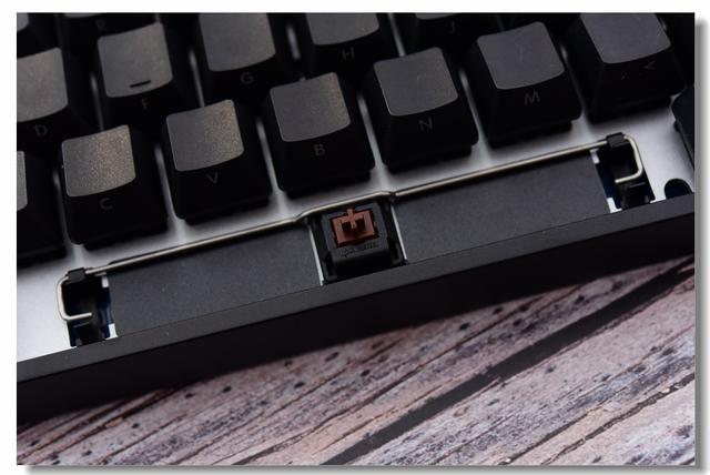 逼格满满—iQunix F96侧刻键盘之拆解评测