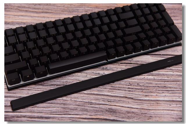 逼格满满—iQunix F96侧刻键盘之拆解评测