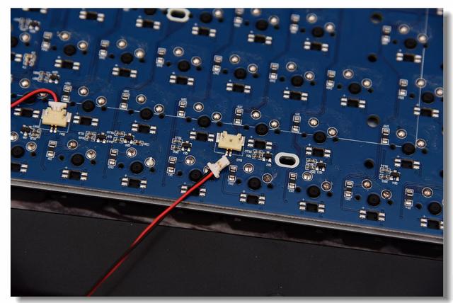 逼格满满—iQunix F96侧刻键盘之拆解评测