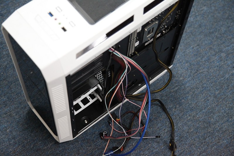 航嘉mvp 600 大战GTX980显卡，壕无压力，顺便分享装机跑分~