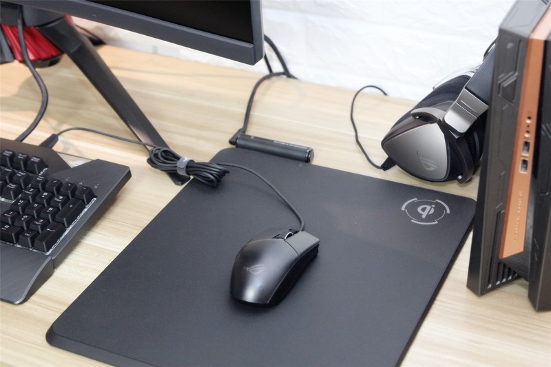 转轴机械按键玩COD16啥感觉？ROG IMPACT II首发拆解测评