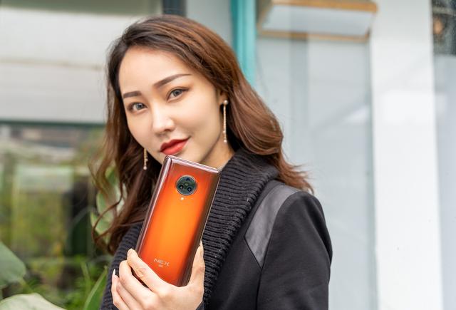 高通骁龙865+全焦段覆盖！无界瀑布屏vivo NEX 3S深度体验