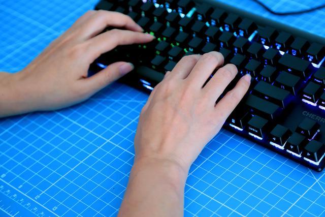 一入外设深似海， MX8.0以及MC8.1算是解毒了吗？