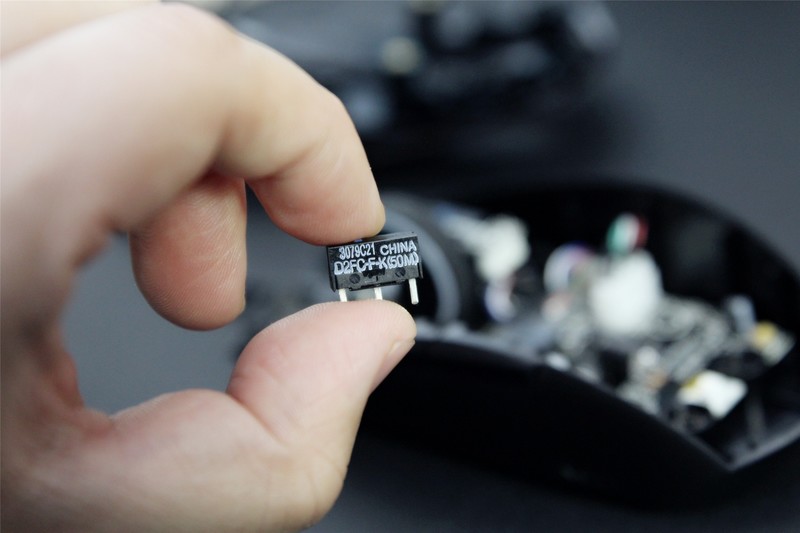 转轴机械按键玩COD16啥感觉？ROG IMPACT II首发拆解测评