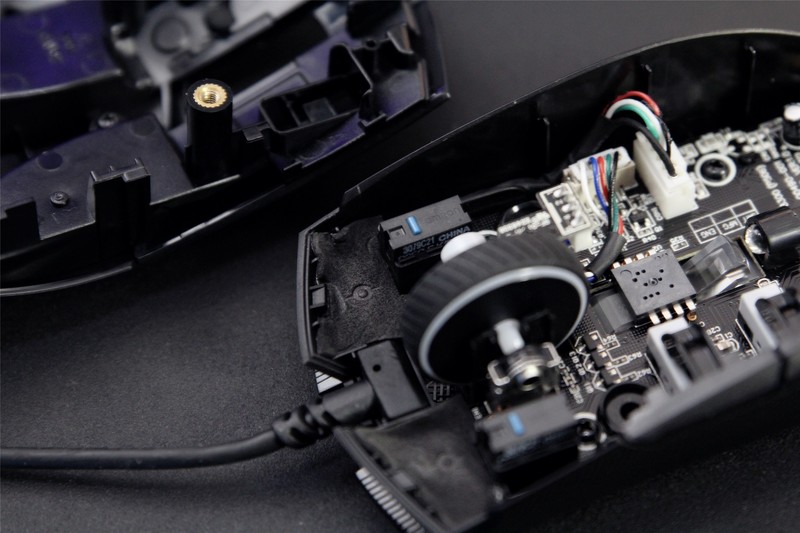 转轴机械按键玩COD16啥感觉？ROG IMPACT II首发拆解测评