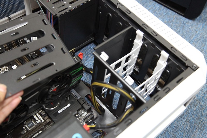 航嘉mvp 600 大战GTX980显卡，壕无压力，顺便分享装机跑分~