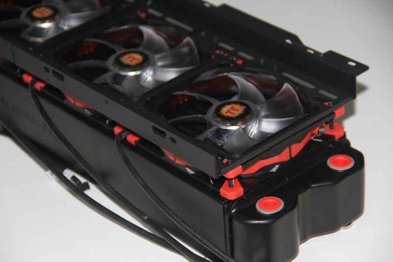 终极水冷装备，Tt Pacific RL480 超级冷排来袭