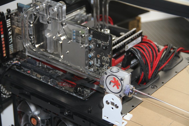 终极水冷装备，Tt Pacific RL480 超级冷排来袭