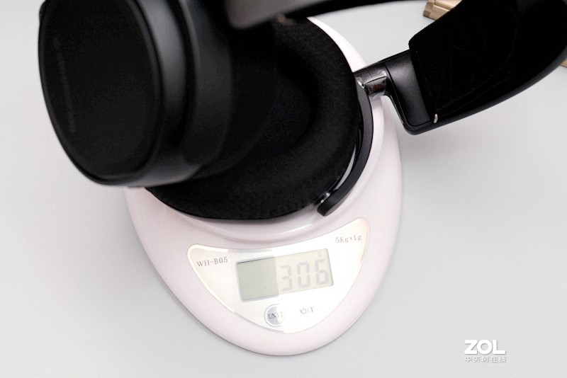 开黑队友话太多？赛睿这款带ChatMix功能的游戏耳机专治