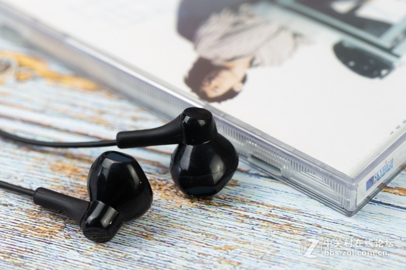 苹果earpods靠边站！简评音可若瓦RW-100耳机