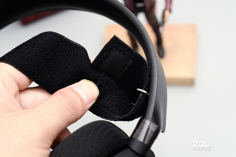 开黑队友话太多？赛睿这款带ChatMix功能的游戏耳机专治