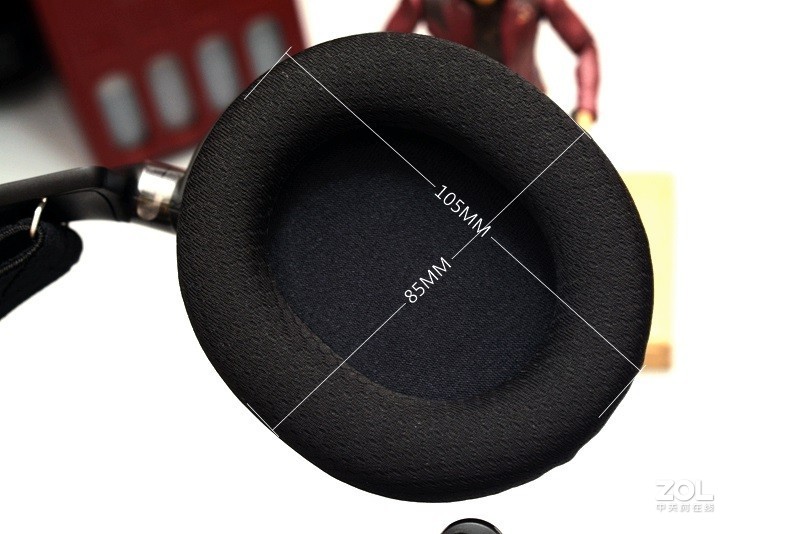 开黑队友话太多？赛睿这款带ChatMix功能的游戏耳机专治