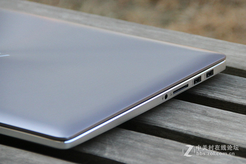 超高清的魅力 华硕UX501游戏本靓图赏