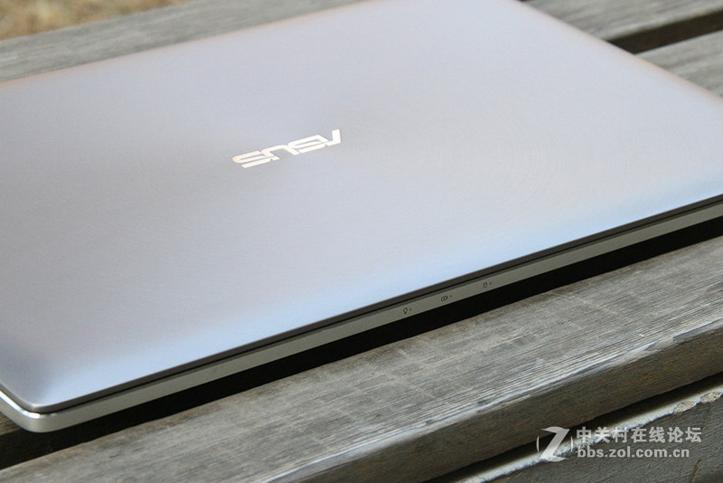 超高清的魅力 华硕UX501游戏本靓图赏