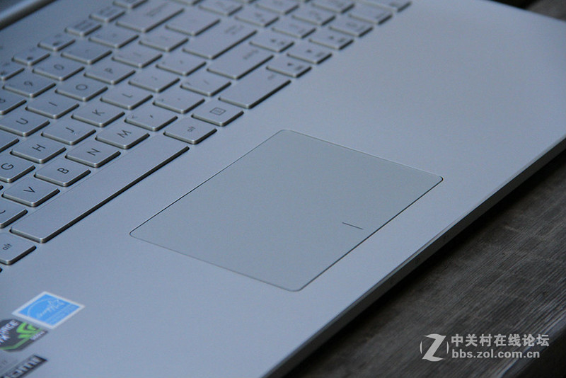 超高清的魅力 华硕UX501游戏本靓图赏