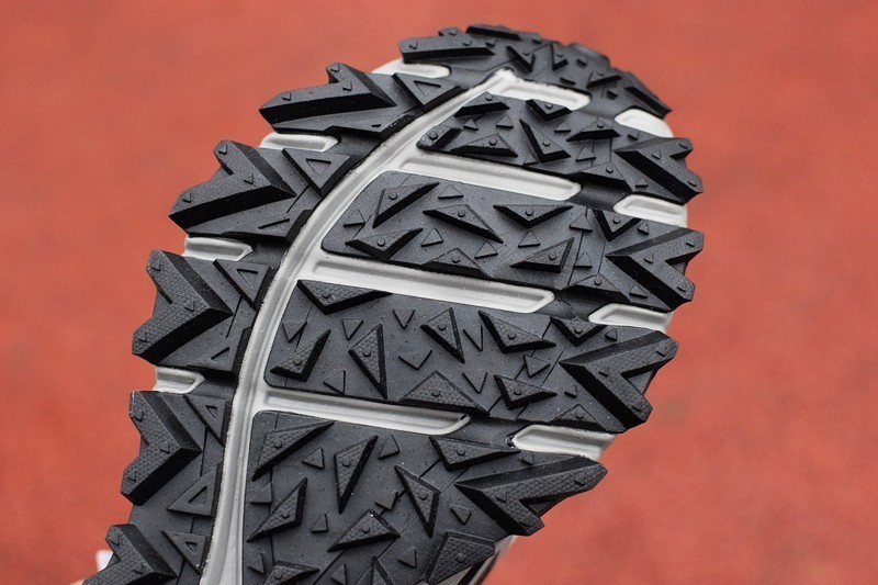 运动智芯 FREETIE 旋钮户外越野跑鞋