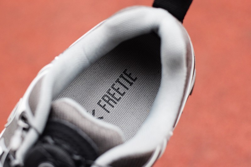 运动智芯 FREETIE 旋钮户外越野跑鞋