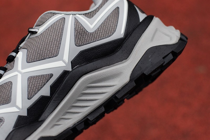 运动智芯 FREETIE 旋钮户外越野跑鞋