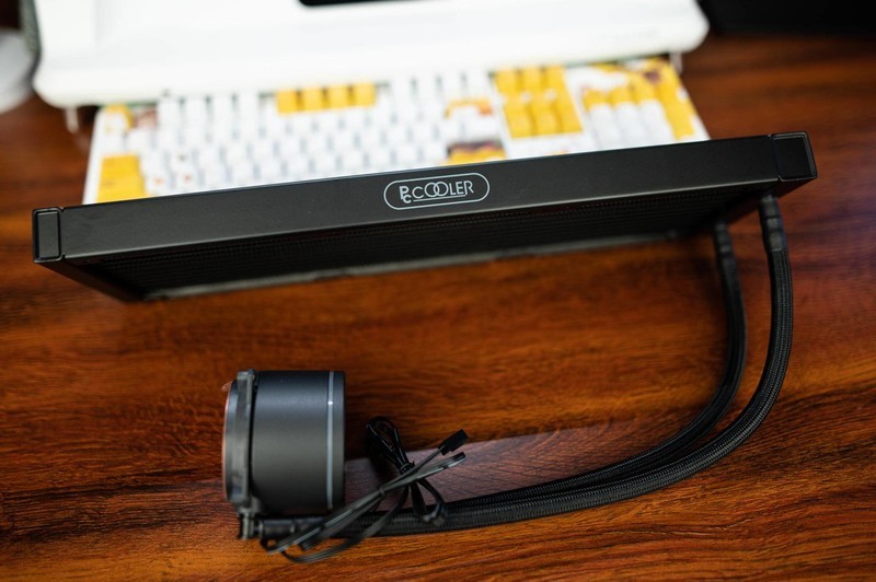 足够“冷静”的GI-CX360水冷散热器，给机箱的RGB增添一抹颜色