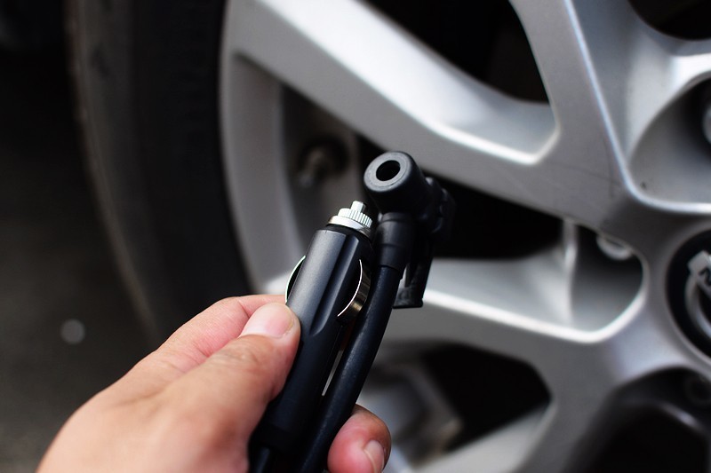 快捷方便 70迈汽车轮胎充气泵 体验