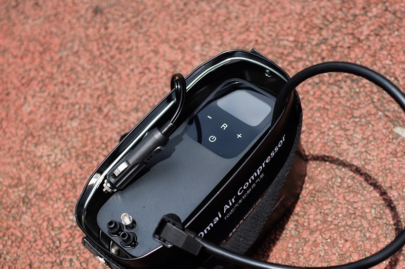 快捷方便 70迈汽车轮胎充气泵 体验