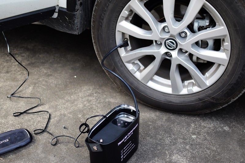 快捷方便 70迈汽车轮胎充气泵 体验