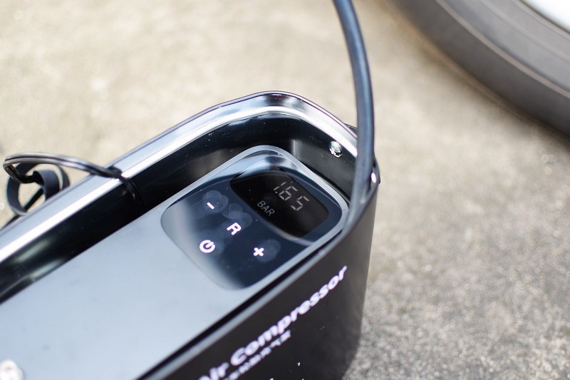 快捷方便 70迈汽车轮胎充气泵 体验