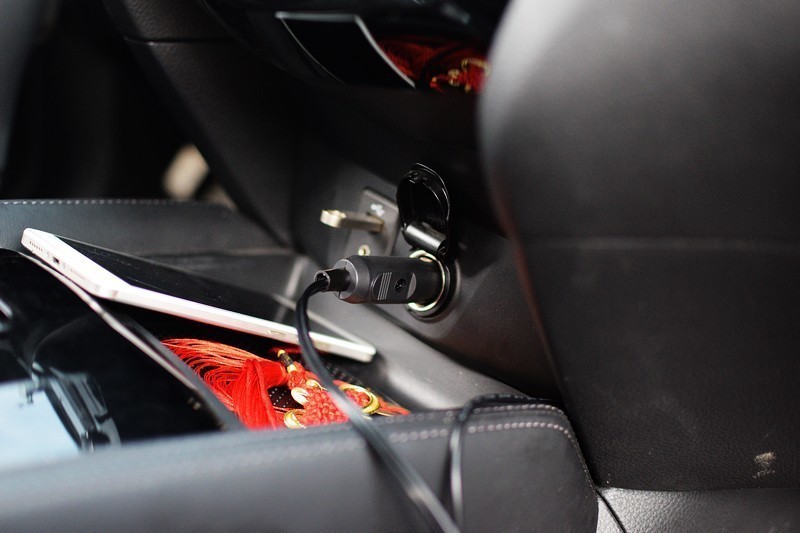 快捷方便 70迈汽车轮胎充气泵 体验