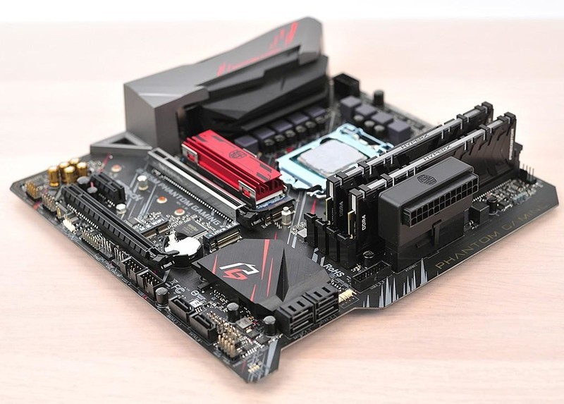 4k电视玩游戏爽不爽 篇一：B365主板的PCI-E通道知多少，NVMe SSD的福利到了？