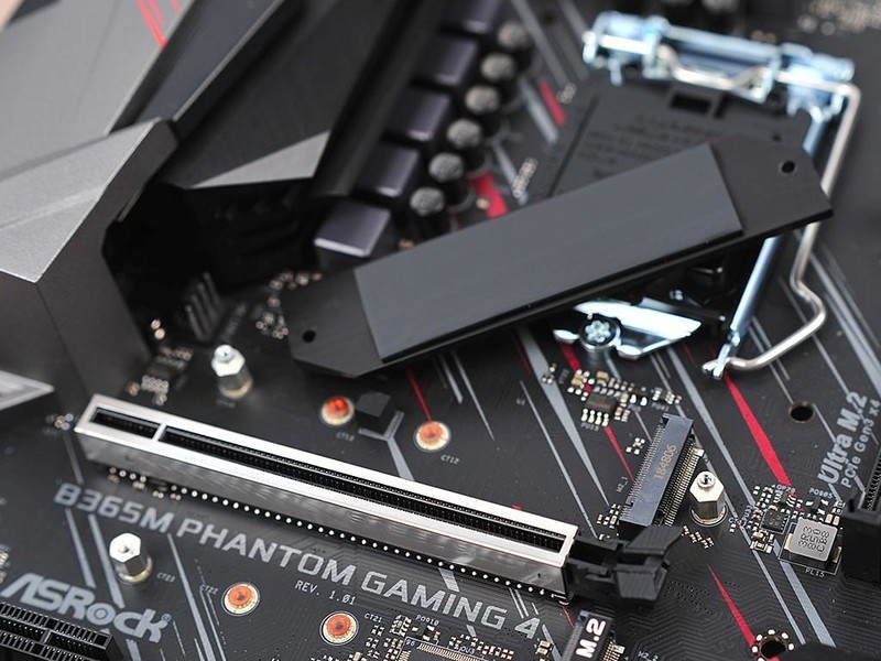4k电视玩游戏爽不爽 篇一：B365主板的PCI-E通道知多少，NVMe SSD的福利到了？