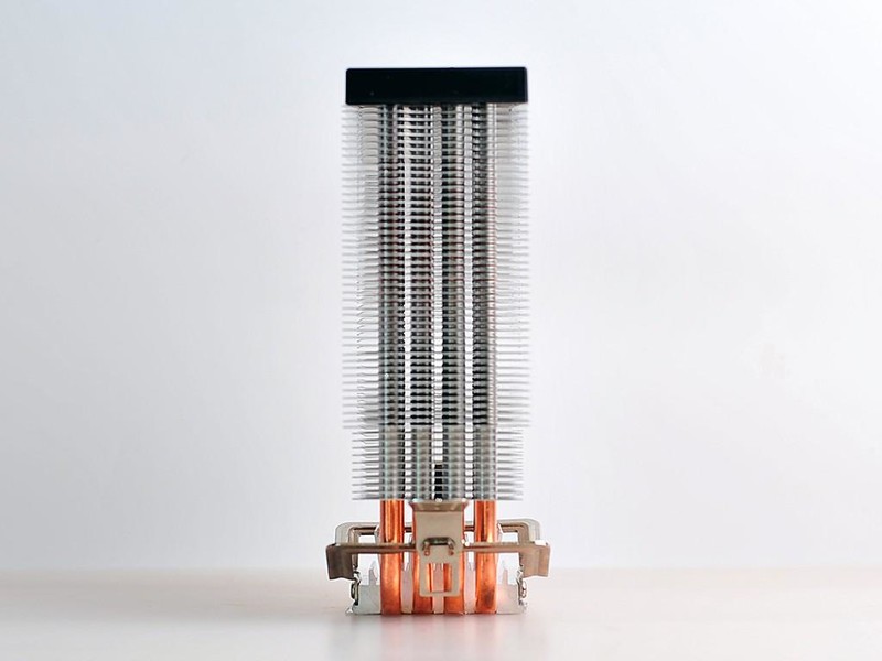 4k电视玩游戏爽不爽 篇一：B365主板的PCI-E通道知多少，NVMe SSD的福利到了？