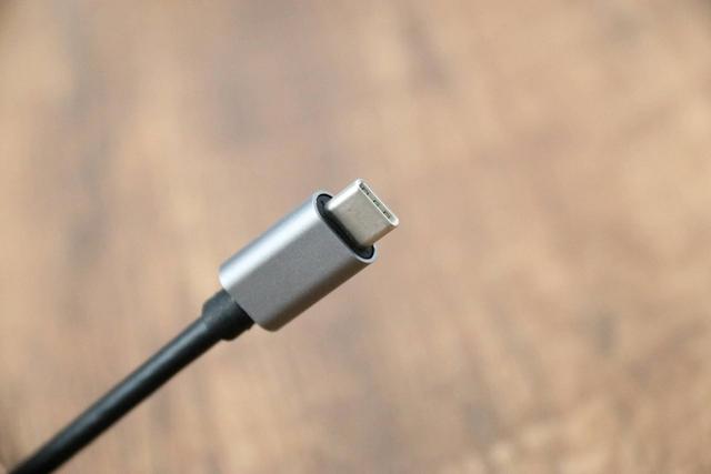 轻薄本的扩展神器，雷柏XD200 USB-C 扩展坞体验