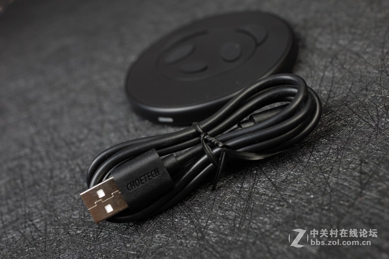 熊猫头作伴，快充不伤身，体验CHOETECH 苹果无线充电器