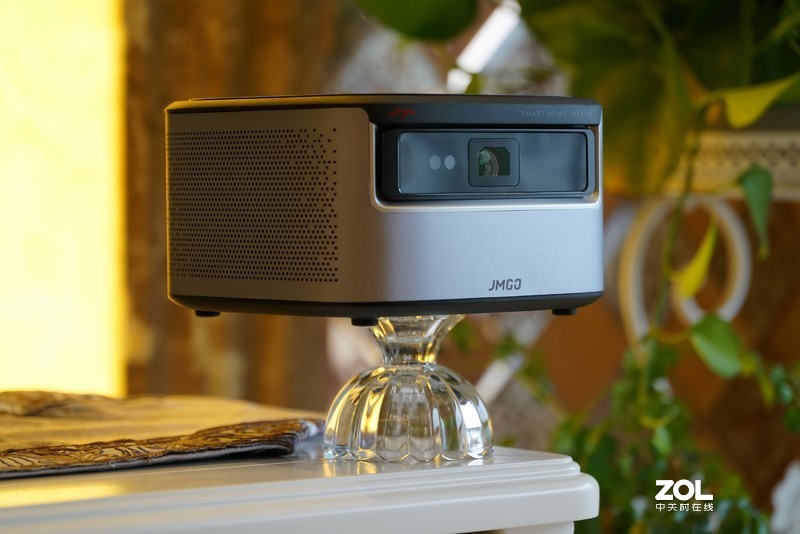 坚果j7s智能投影仪酷玩百寸巨屏影院可以随身携带