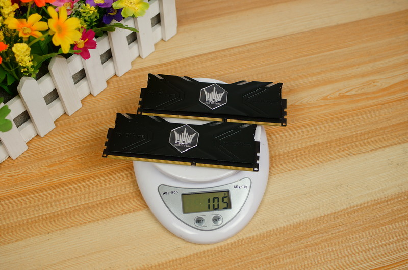 #名人堂积分争霸赛#晒之前刚买影驰HOF DDR3 4G*2内存套装