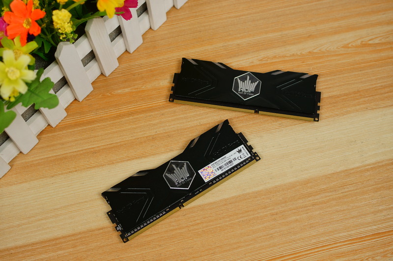 #名人堂积分争霸赛#晒之前刚买影驰HOF DDR3 4G*2内存套装