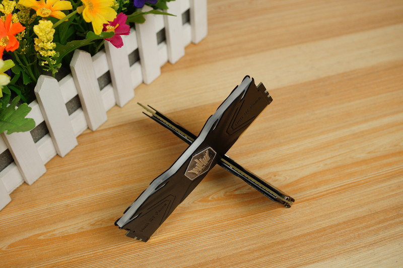 #名人堂积分争霸赛#晒之前刚买影驰HOF DDR3 4G*2内存套装