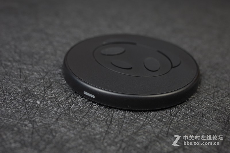 熊猫头作伴，快充不伤身，体验CHOETECH 苹果无线充电器