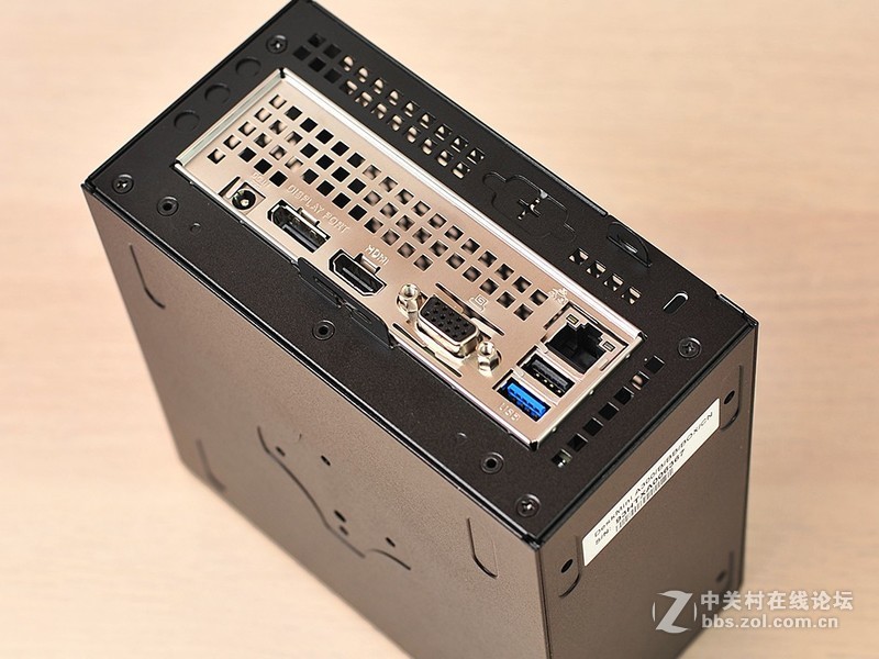 小空间PC桌面方案：入手DeskMini A300，再试下NOX高频条能否带2400G飞