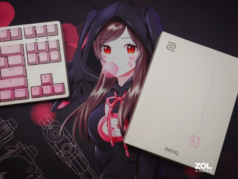 外表粉嫩，实力彪悍 补上粉色系外设的最后一环 ZOWIE DIVINA S1 粉色版评测