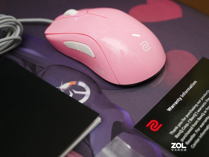 外表粉嫩，实力彪悍 补上粉色系外设的最后一环 ZOWIE DIVINA S1 粉色版评测