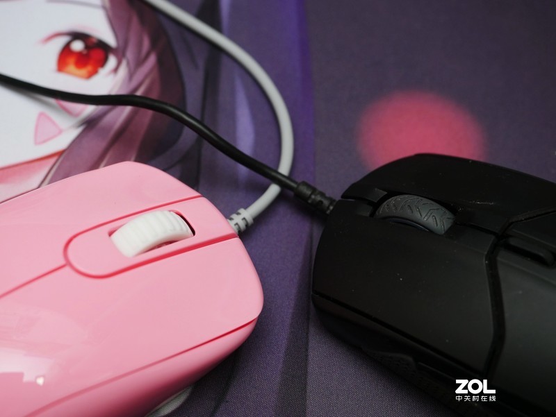 外表粉嫩，实力彪悍 补上粉色系外设的最后一环 ZOWIE DIVINA S1 粉色版评测