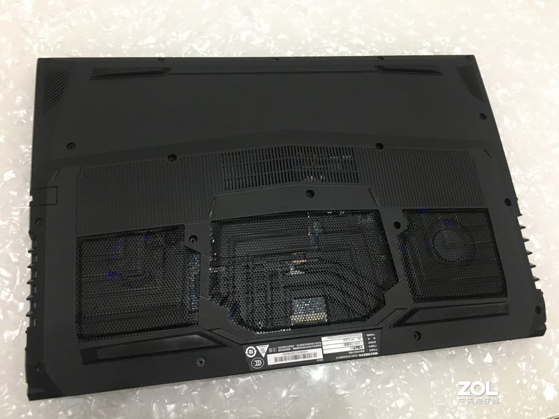 卖了－－－－窄边框全面屏， 机械键盘，超薄游戏机，深海Z2