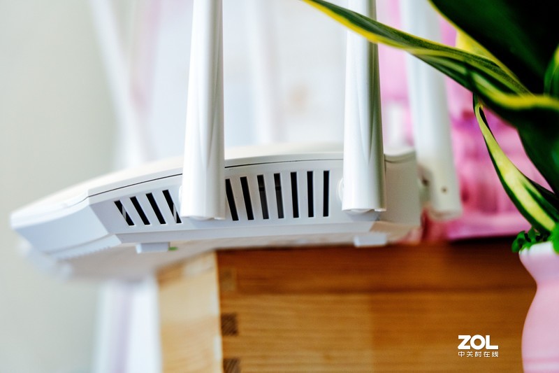 比1900更快的是AC2100，双频带你飞