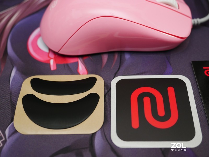 外表粉嫩，实力彪悍 补上粉色系外设的最后一环 ZOWIE DIVINA S1 粉色版评测